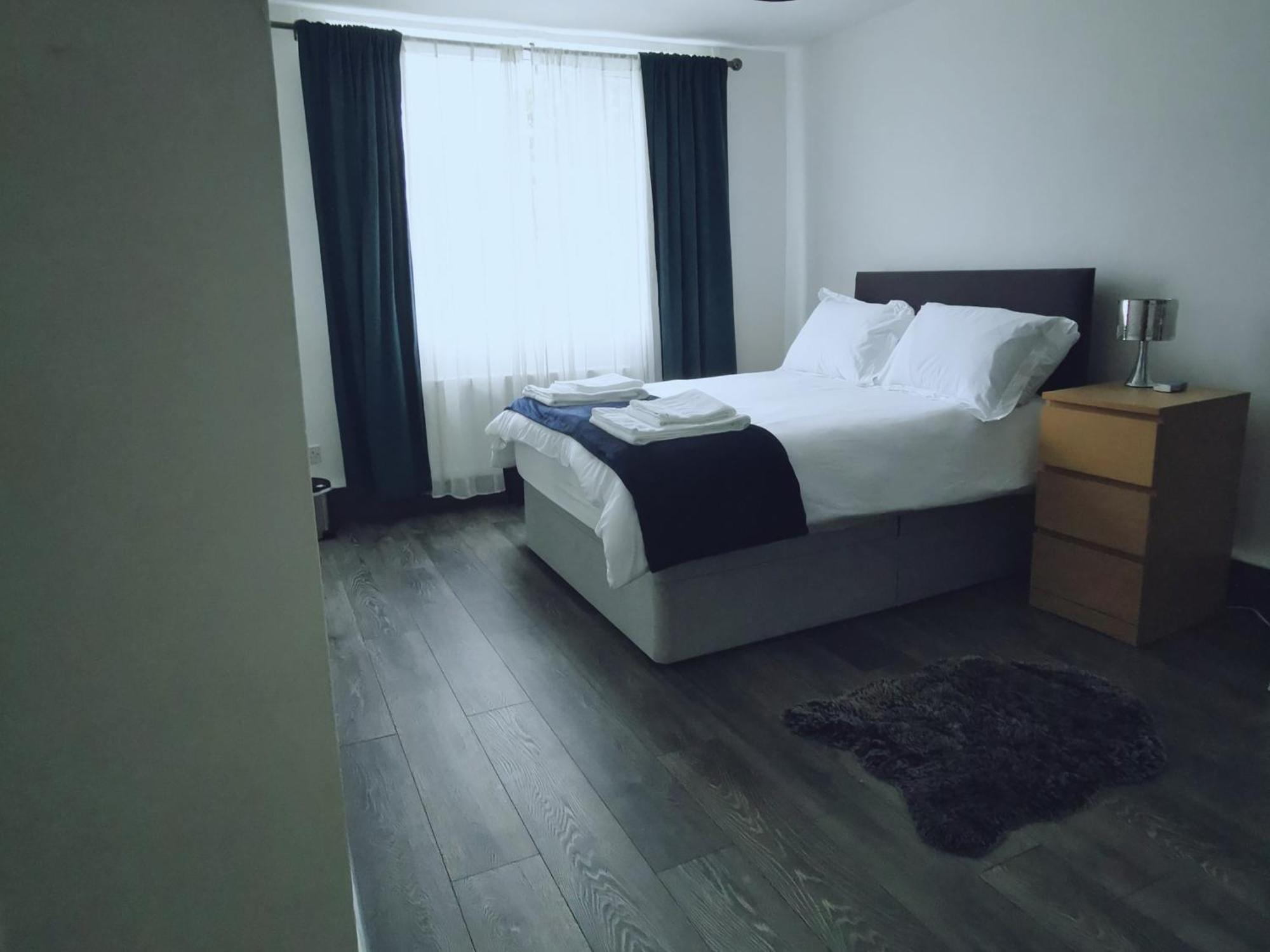Entire 1 Bed Spacious Apartment, Private Balcony & Study Room Near City Whitehouse  Extérieur photo